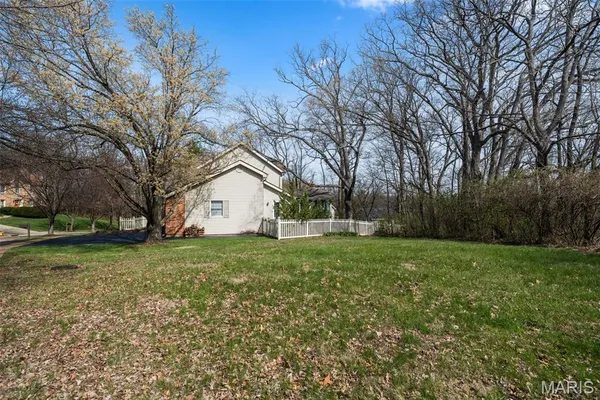 $725,000 | 718 Chancellor Heights Drive, Manchester, MO 63011