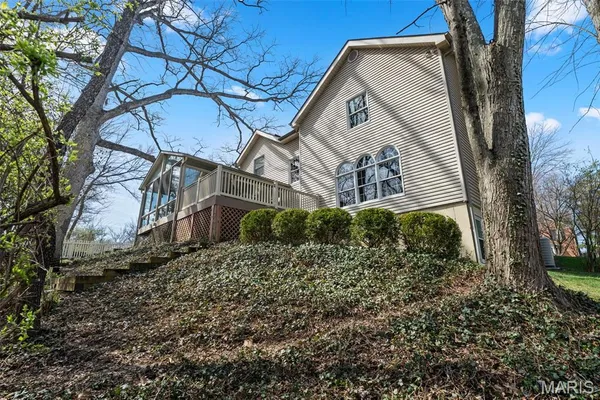 $725,000 | 718 Chancellor Heights Drive, Manchester, MO 63011