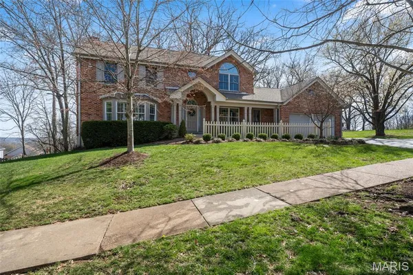 $725,000 | 718 Chancellor Heights Drive, Manchester, MO 63011