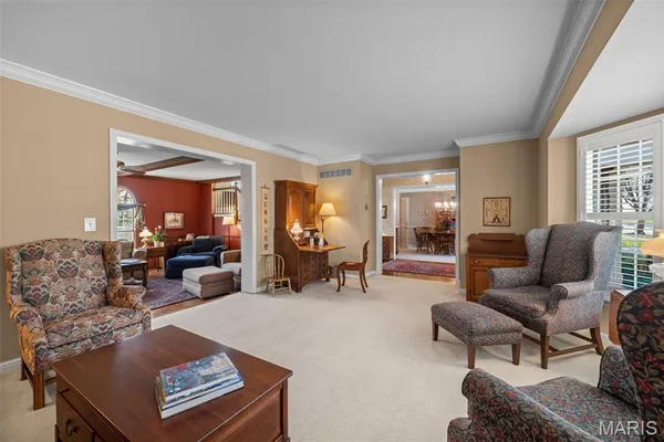 $725,000 | 718 Chancellor Heights Drive, Manchester, MO 63011