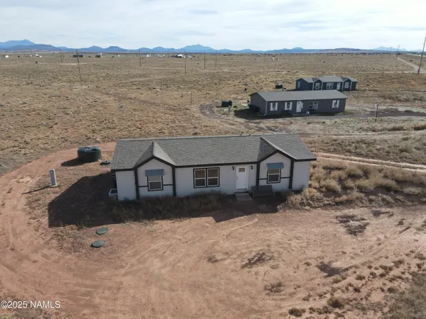 a view of roof and deck