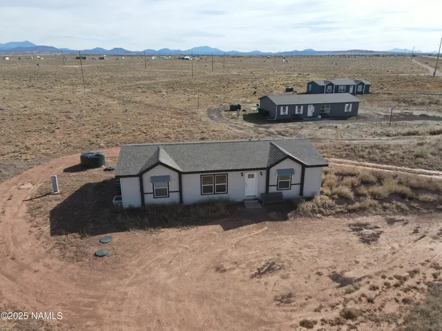 a view of roof and deck