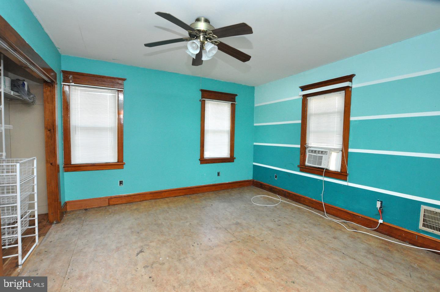 425 Delaware Avenue Riverside, NJ 08075 - Photo 25 of 33 a view of empty room with a window and a ceiling fan