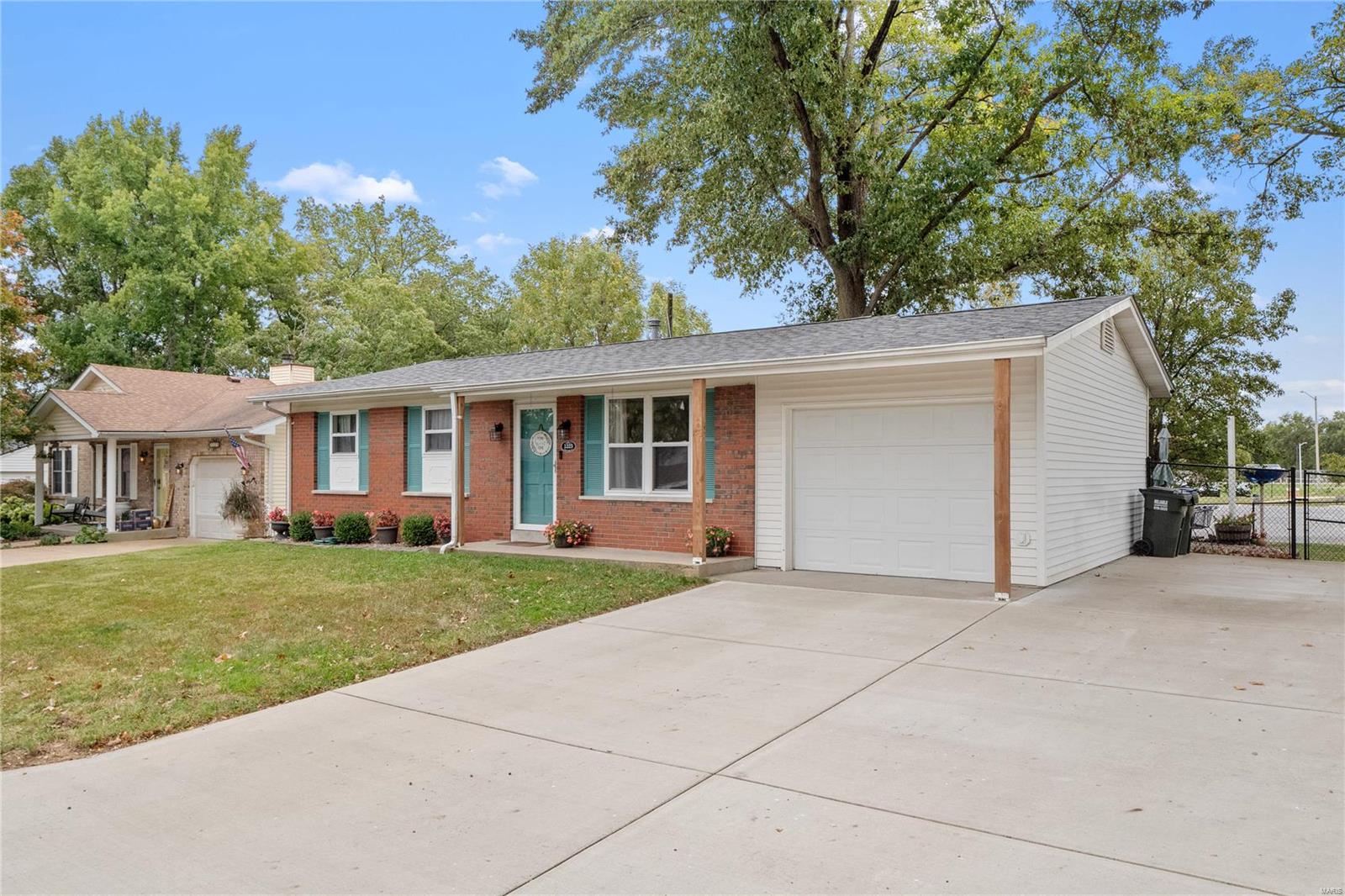 1223 North Rapp Avenue Columbia, IL 62236 - Photo 3 of 29 Gallery Image 3