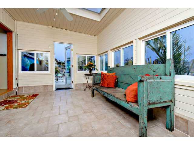 1042 3rd Street Encinitas, CA 92024 - Photo 4 of 25 Gallery Image 4