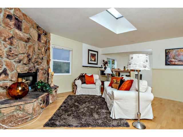 1042 3rd Street Encinitas, CA 92024 - Photo 7 of 25 Gallery Image 7