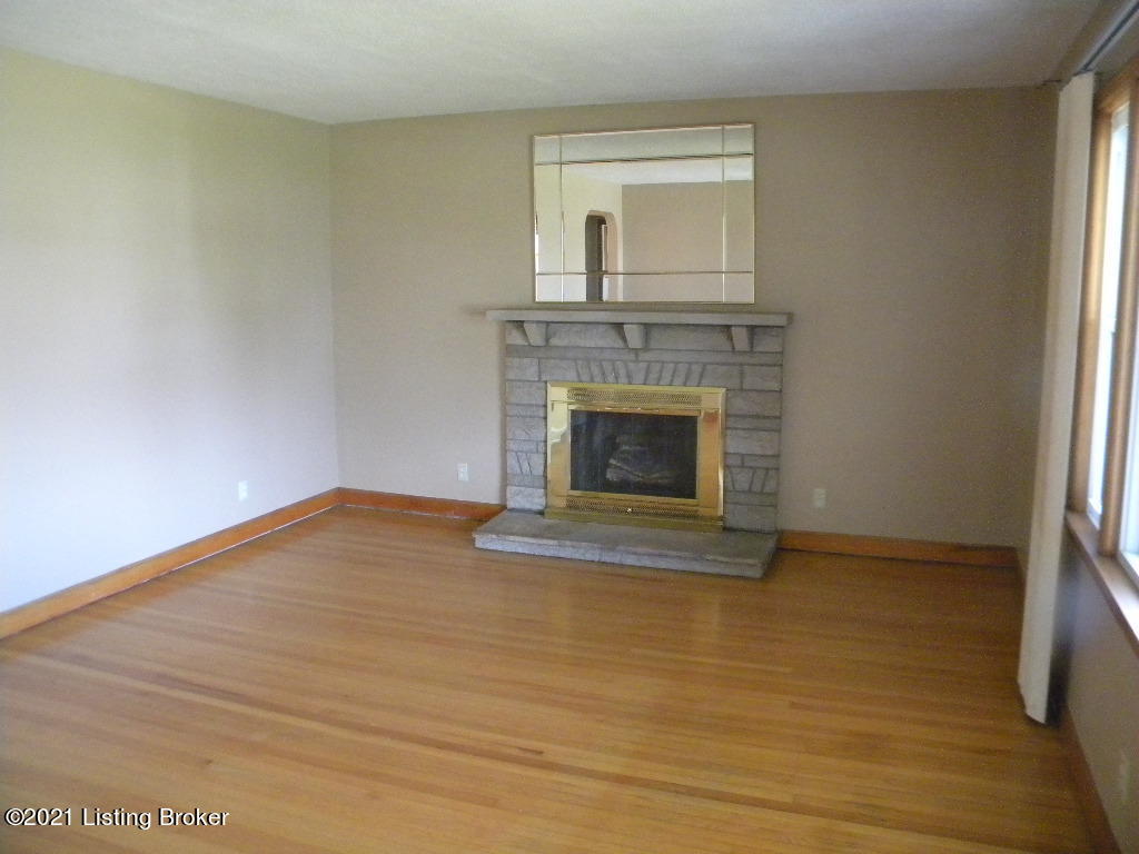 3200 Wessel Road Louisville, KY 40216 - Photo 2 of 12 DSCN9607