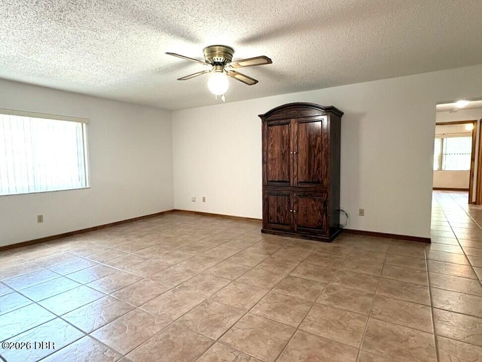 910 Big Tree Road, Unit 42 South Daytona, FL 32119 - Photo 4 of 15 dfb0f3e9-4a45-44b2-8a17-6523279f6e7e