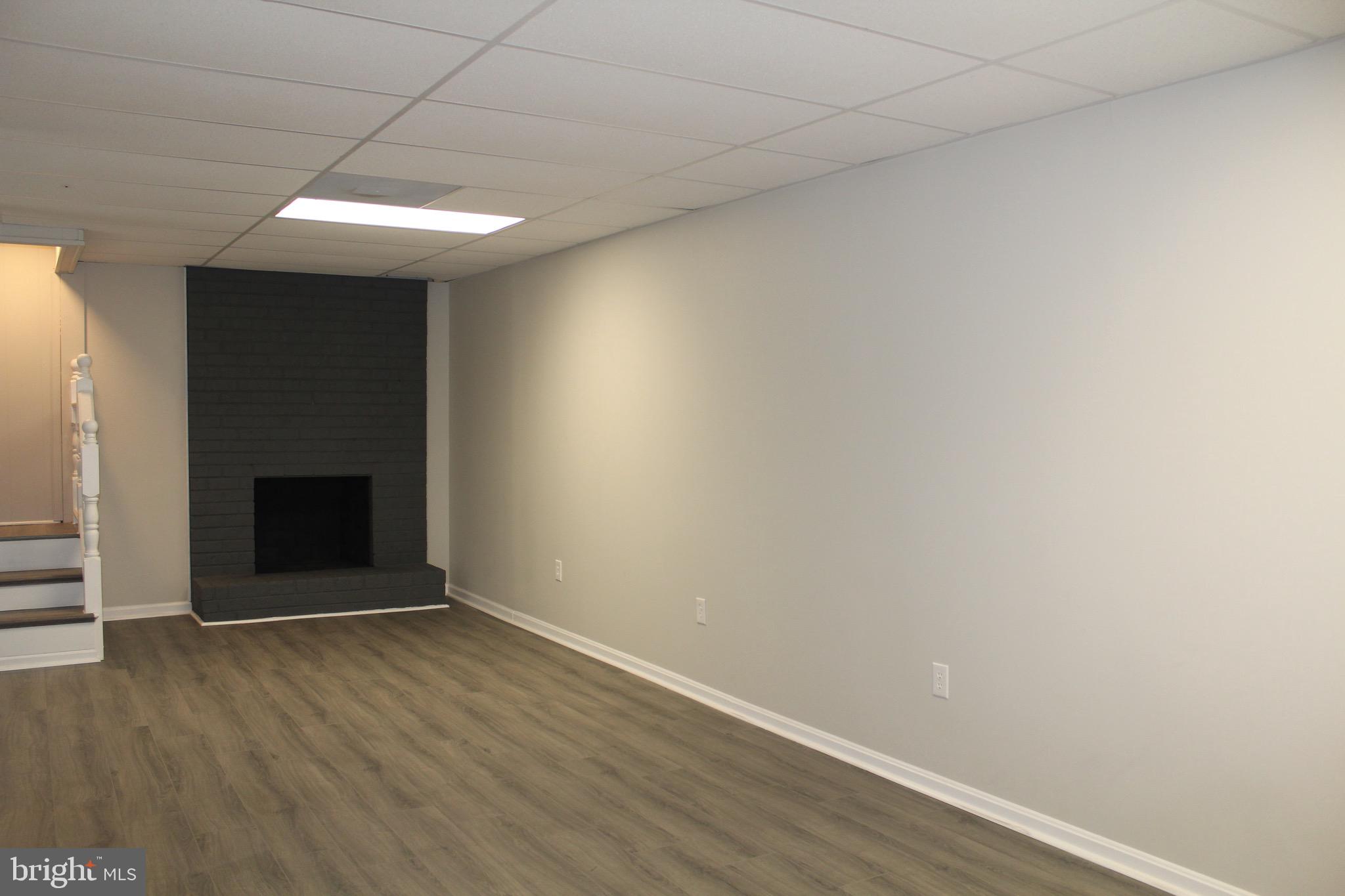 24338 Ruther Glen Road Ruther Glen, VA 22546 - Photo 15 of 28 Family room