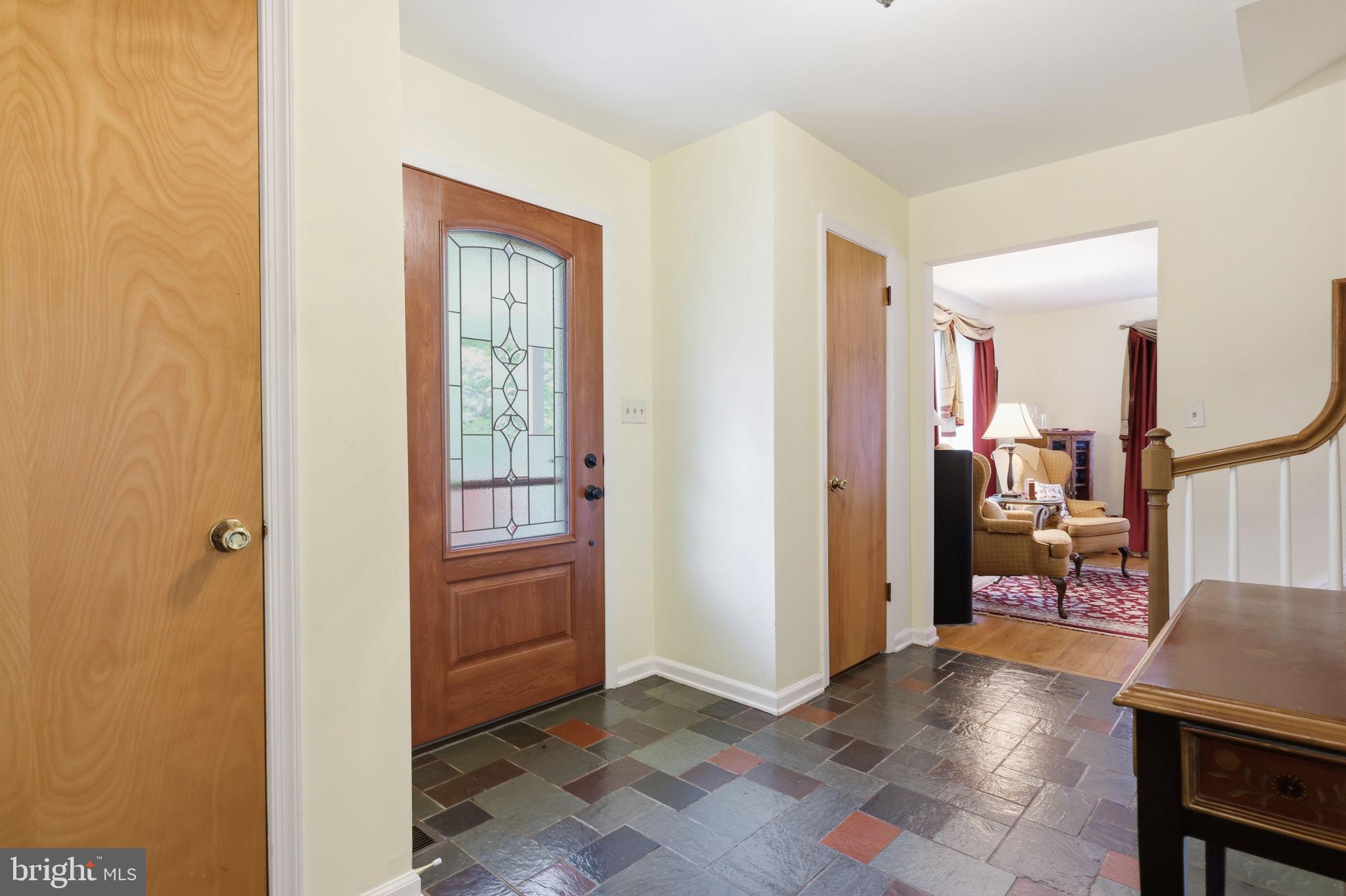 59 Lochatong Road Ewing, NJ 08628 - Photo 5 of 52