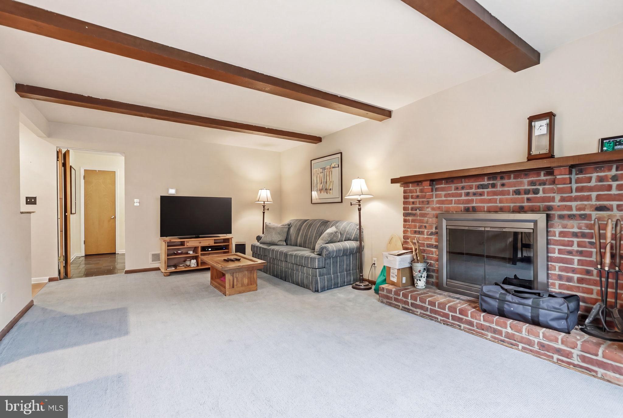 59 Lochatong Road Ewing, NJ 08628 - Photo 10 of 52