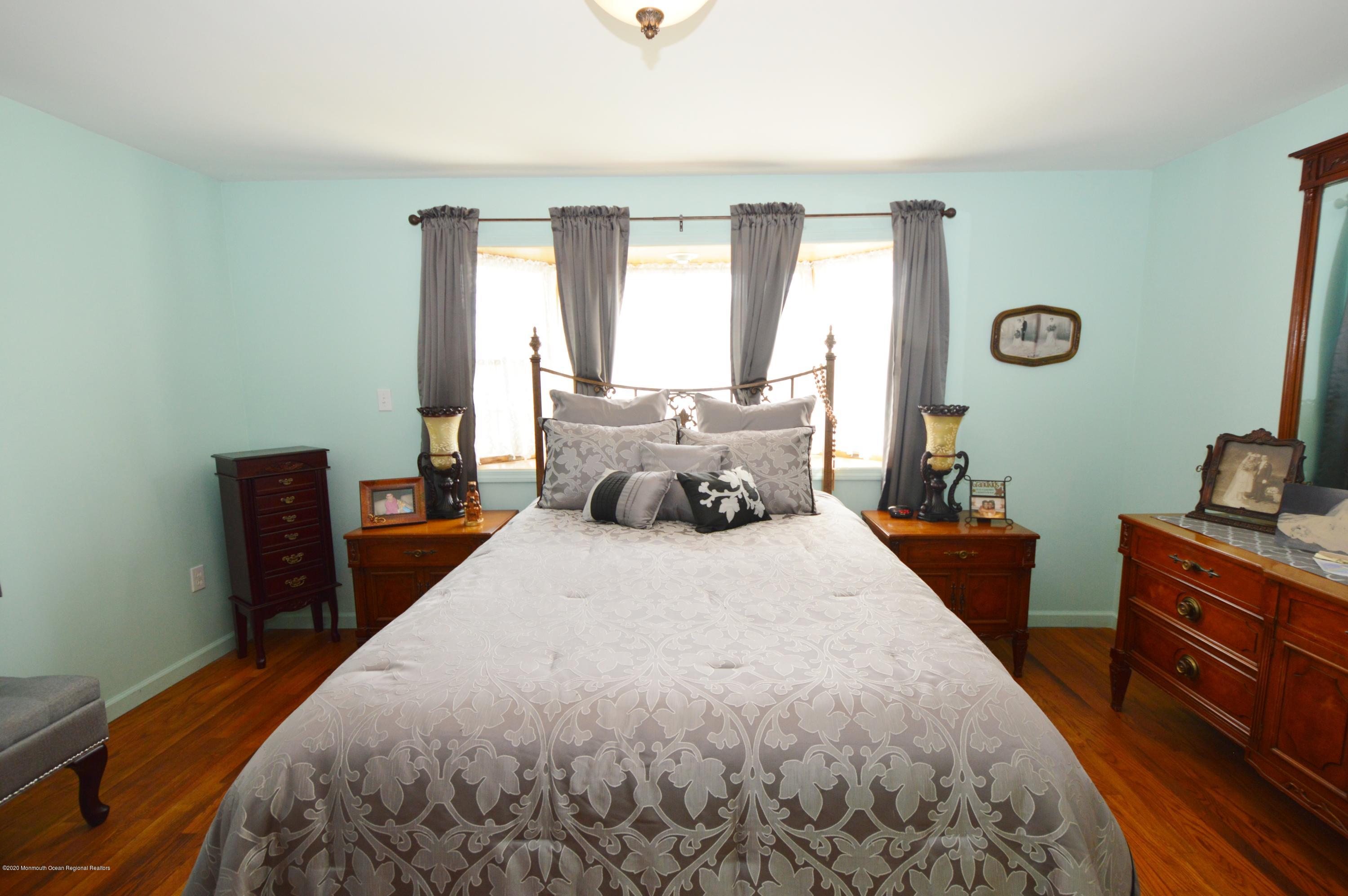 133 Grover Road Toms River, NJ 08753 - Photo 24 of 32 MASTER BEDROOM WITH BAY WINDOW