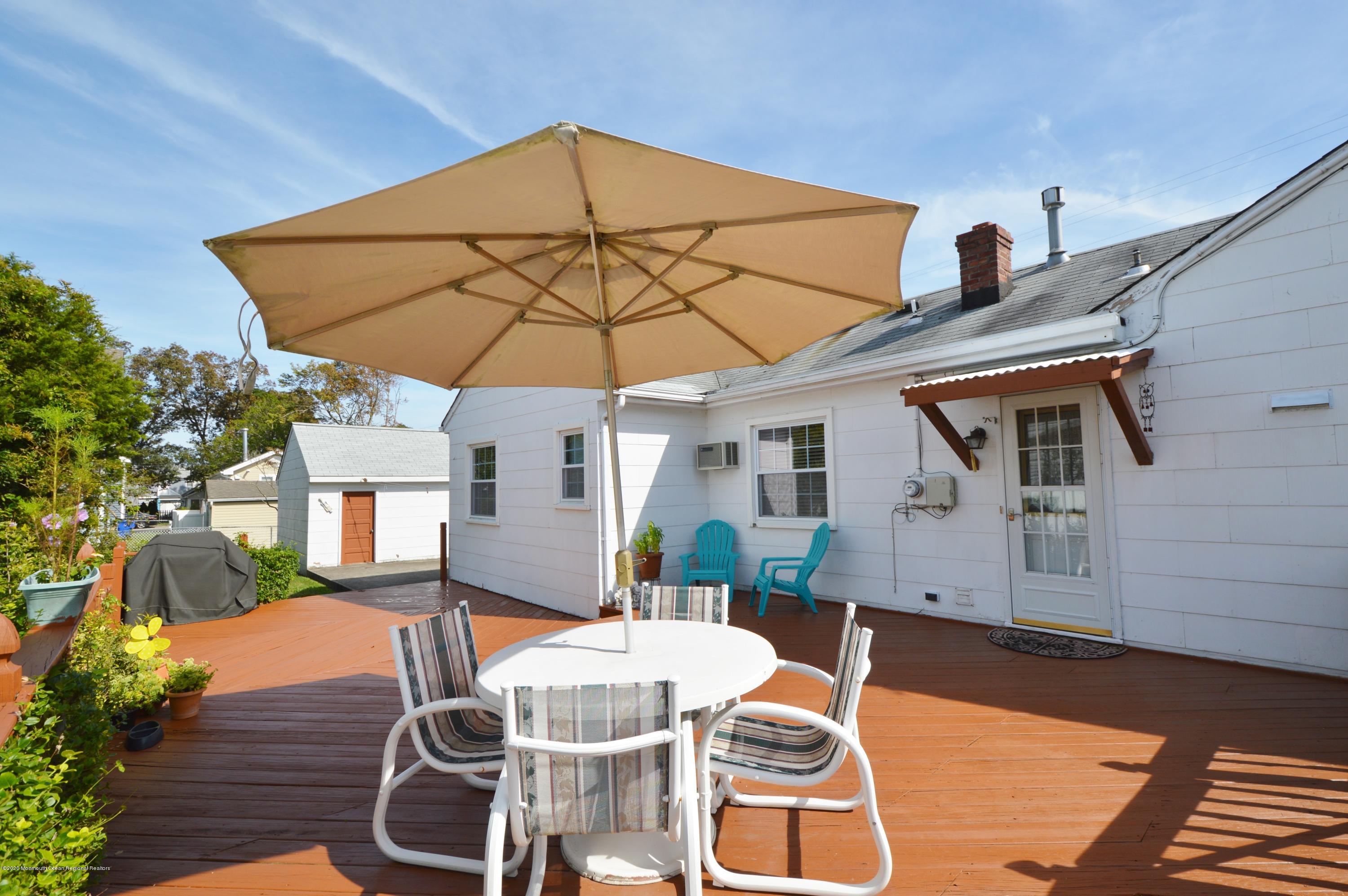 133 Grover Road Toms River, NJ 08753 - Photo 9 of 32 PERFECT FOR BARBECUES