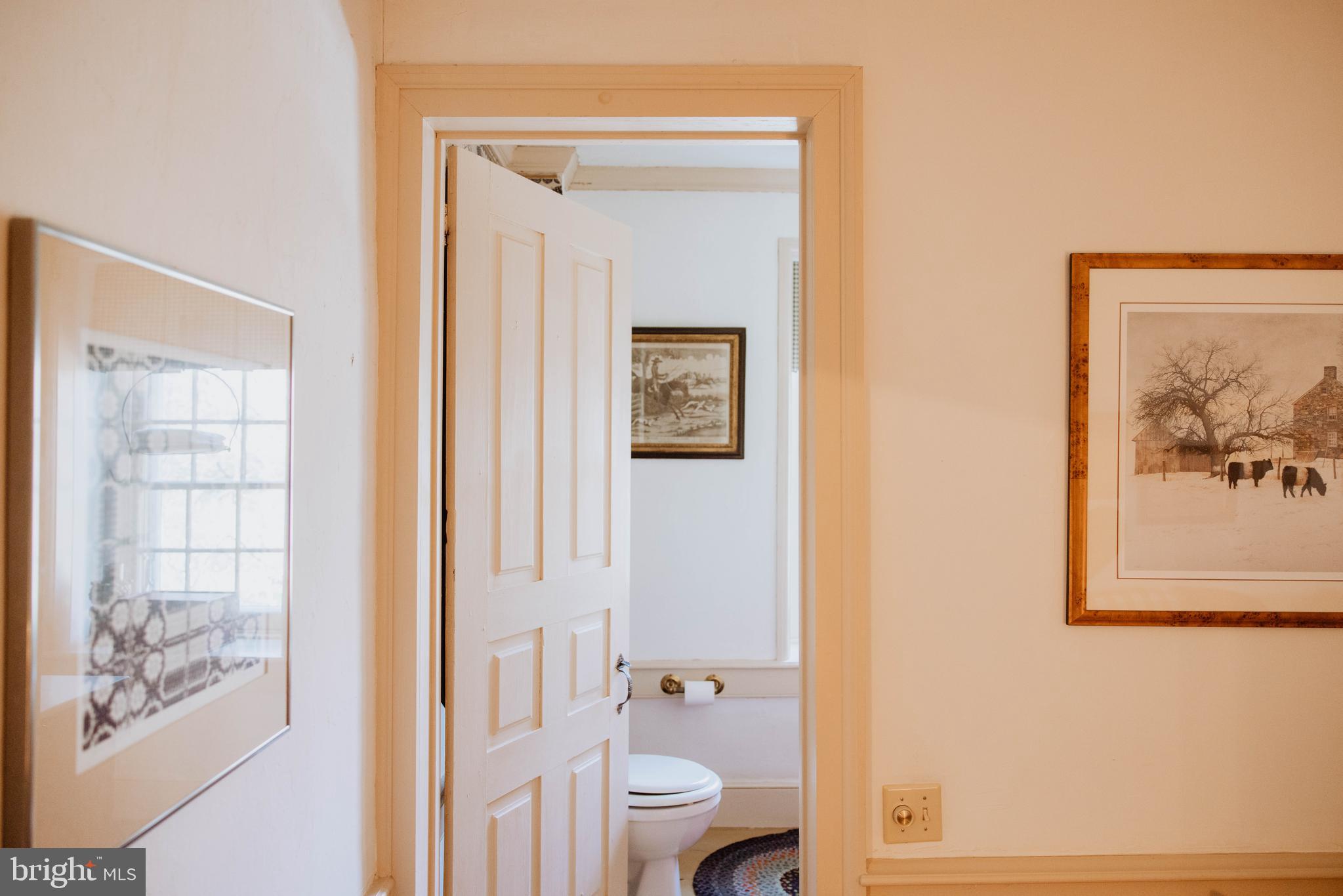 1861 Ridge Road Pottstown, PA 19465 - Photo 45 of 71 Full / Guest Bath