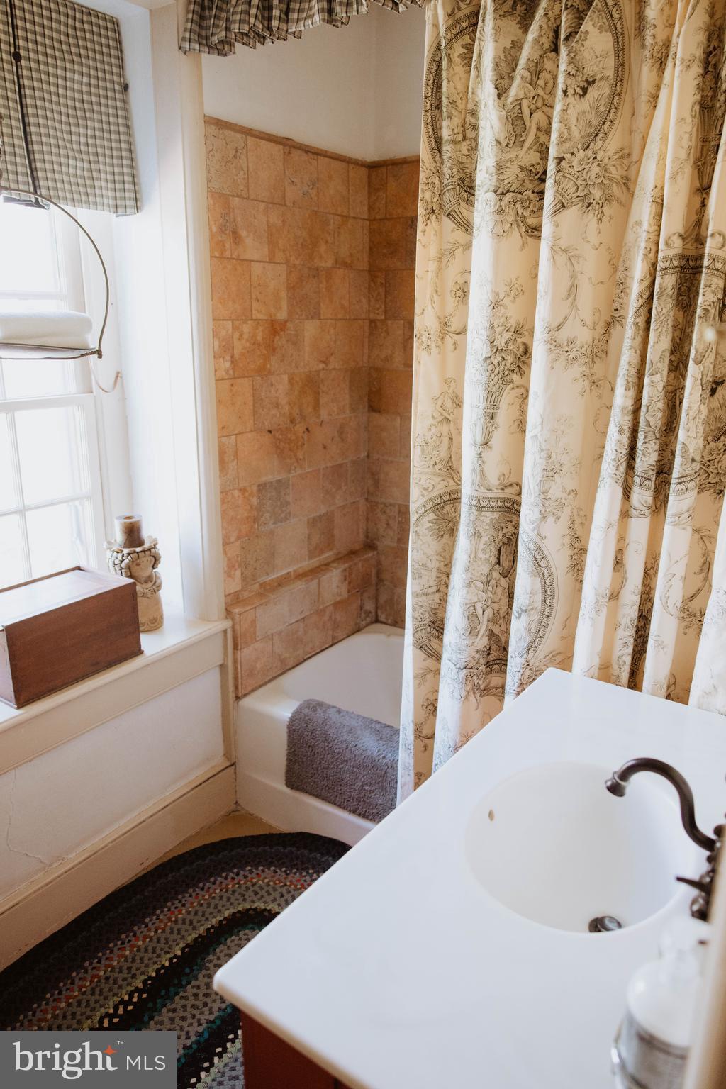 1861 Ridge Road Pottstown, PA 19465 - Photo 46 of 71 Full Bath /Guest Bath