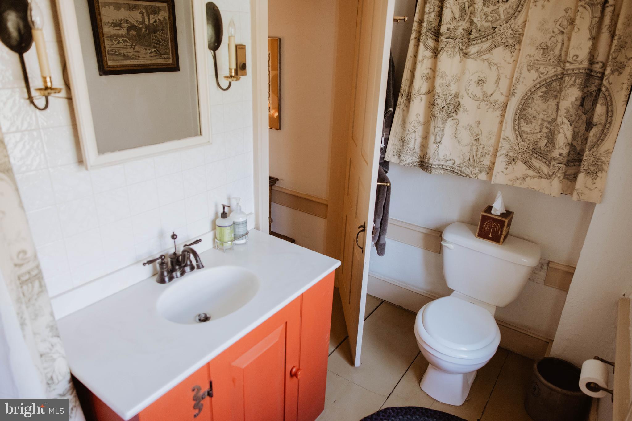 1861 Ridge Road Pottstown, PA 19465 - Photo 47 of 71 Full Bath / Guest Bath