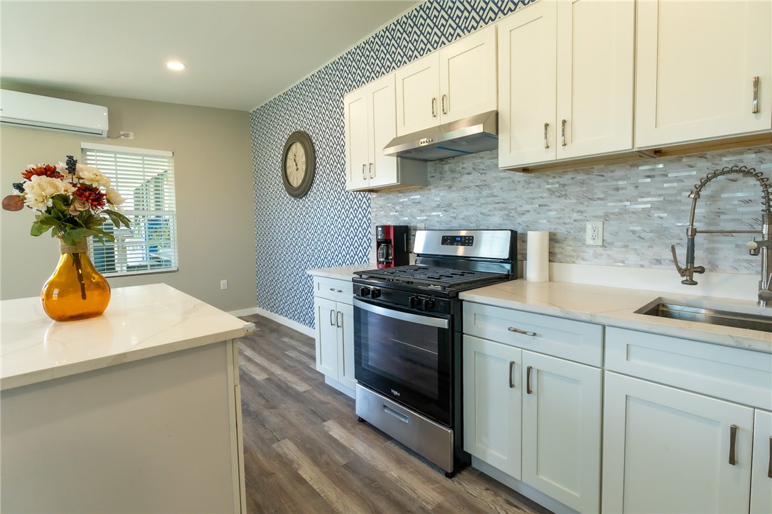 21564 Co Road 1718 Mathis, TX 78368 - Photo 18 of 37 Apartment Kitchen