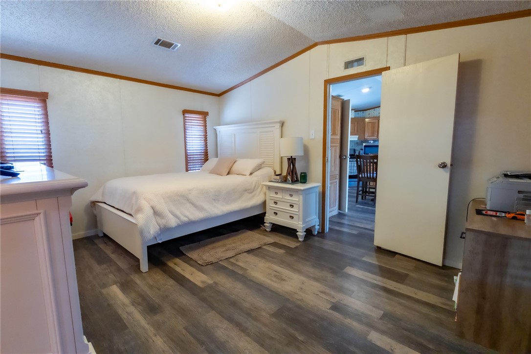 21564 Co Road 1718 Mathis, TX 78368 - Photo 30 of 37 Mainhouse Bedroom