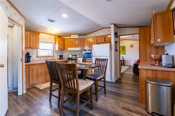 $250,000 | 21564 Co Road 1718, Mathis, TX 78368