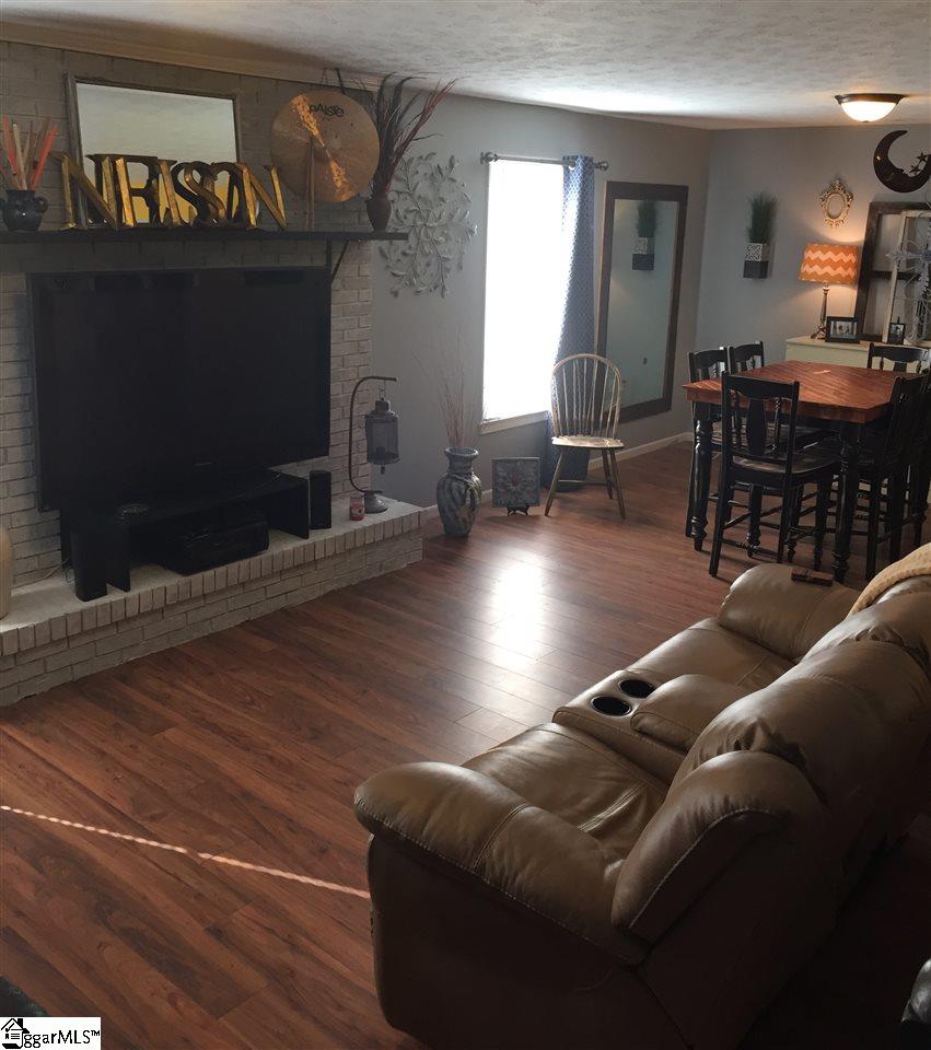 606 Lenhardt Road Greenville, SC 29611 - Photo 3 of 11 Gallery Image 3