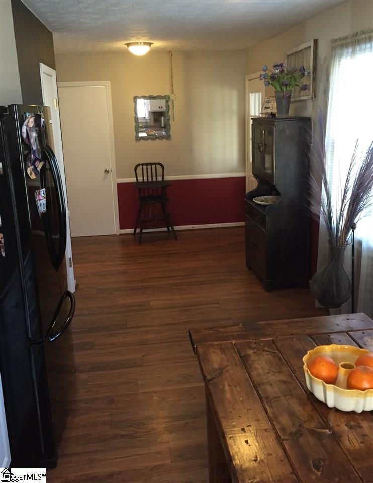 606 Lenhardt Road Greenville, SC 29611 - Photo 5 of 11 Gallery Image 5