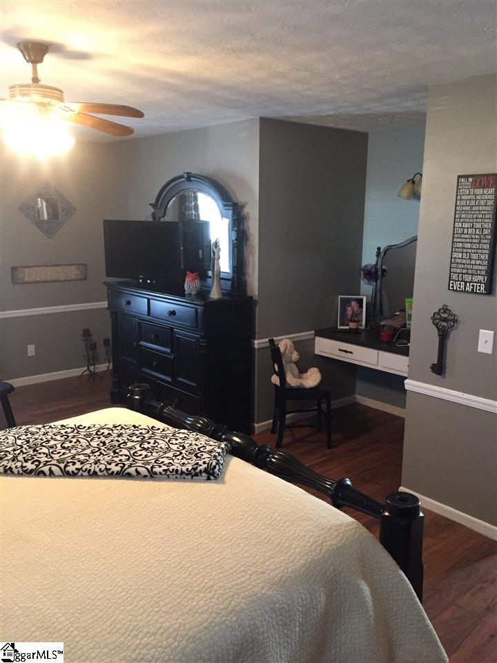 606 Lenhardt Road Greenville, SC 29611 - Photo 8 of 11 Gallery Image 8