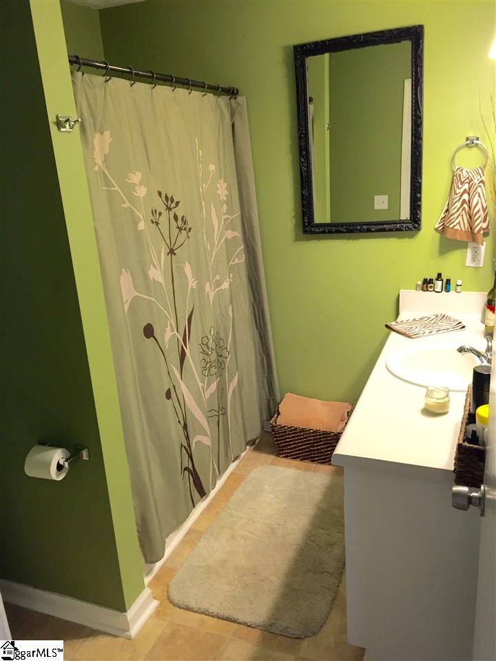 606 Lenhardt Road Greenville, SC 29611 - Photo 9 of 11 Gallery Image 9