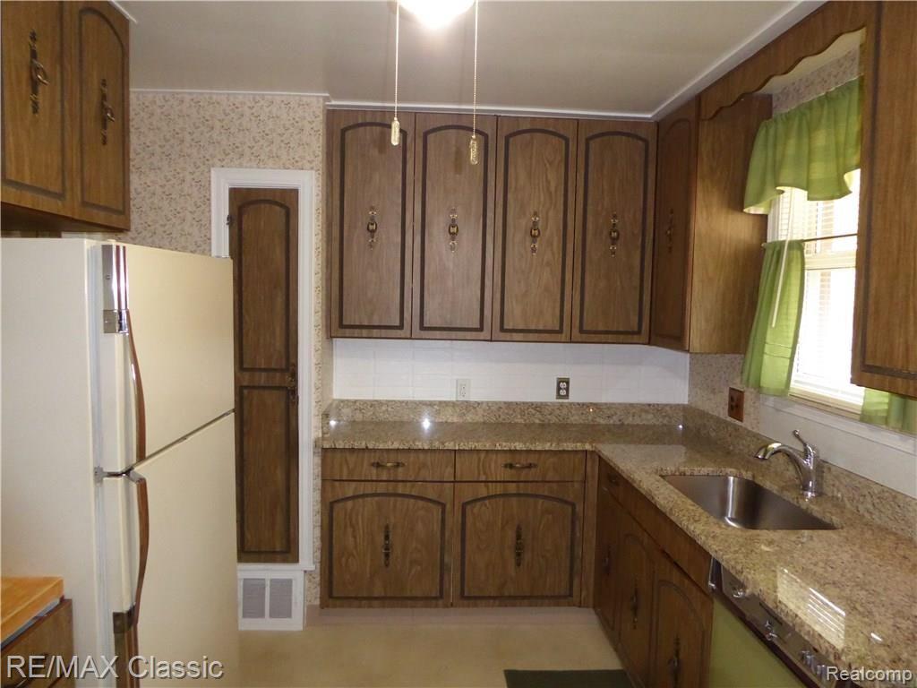18064 Ruth Street Melvindale, MI 48122 - Photo 19 of 37