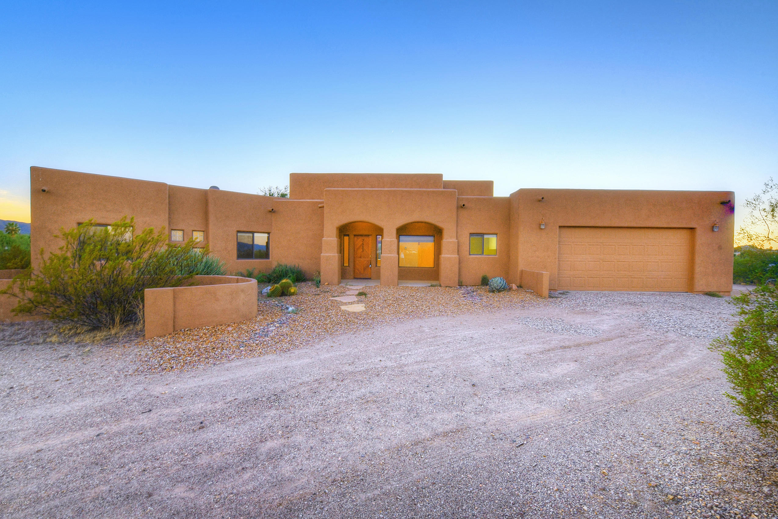 3553 North Grannen Road Tucson, AZ 85745 - Photo 4 of 40
