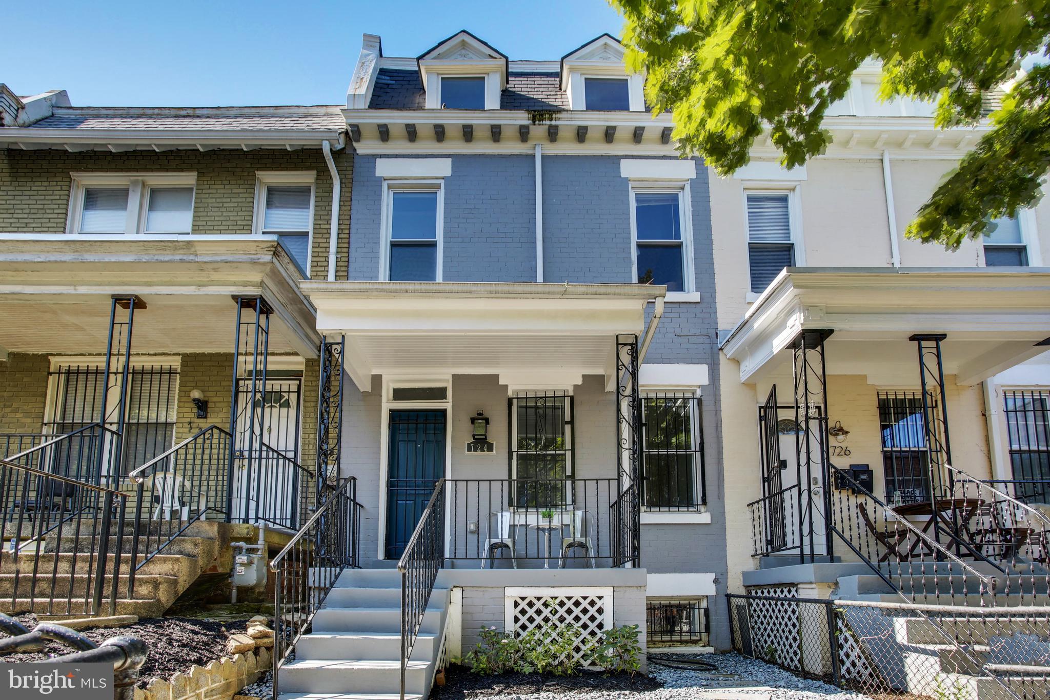 724 Hobart Place Northwest Washington, DC 20001 - Photo 2 of 31