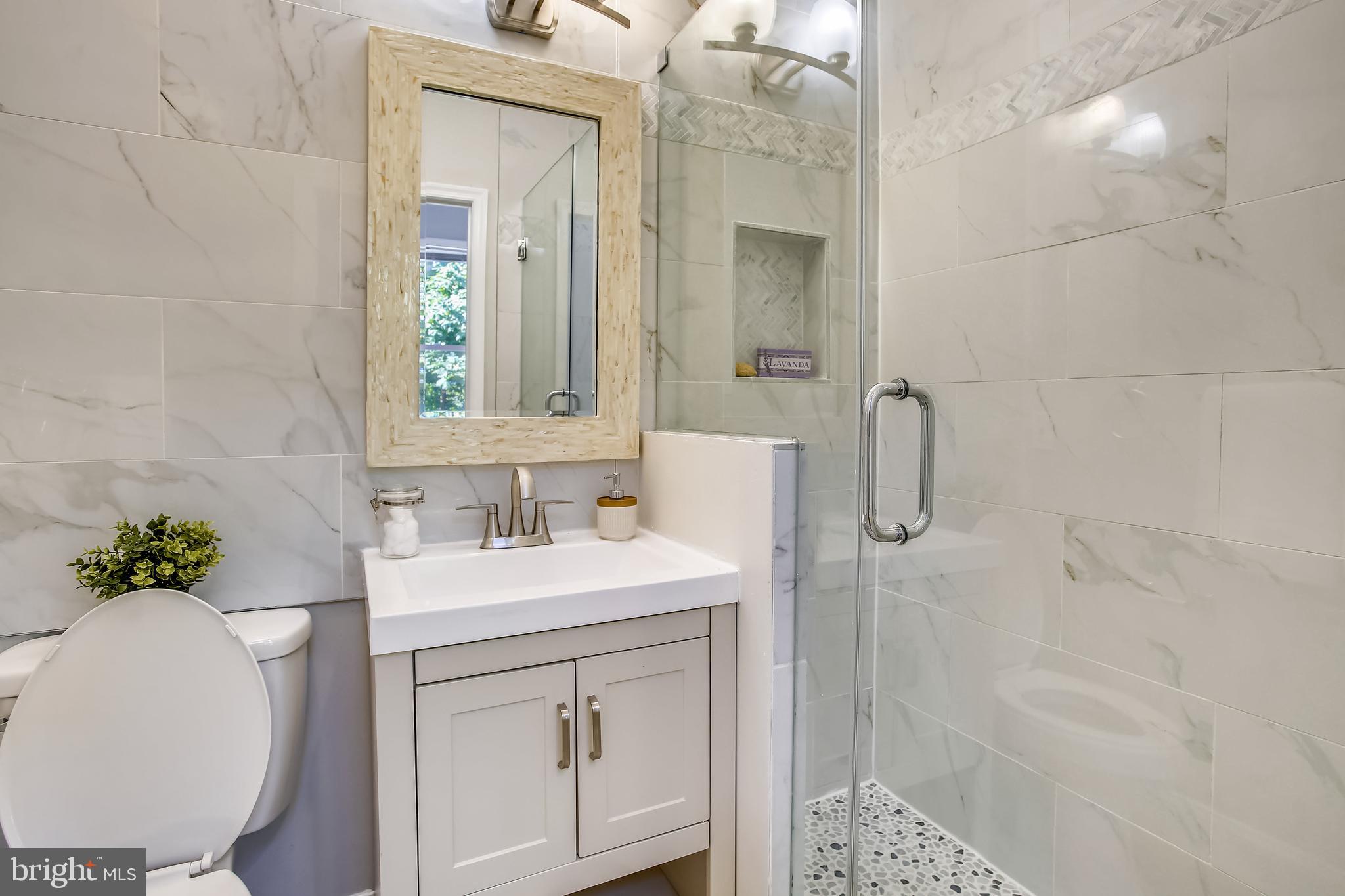 724 Hobart Place Northwest Washington, DC 20001 - Photo 18 of 31