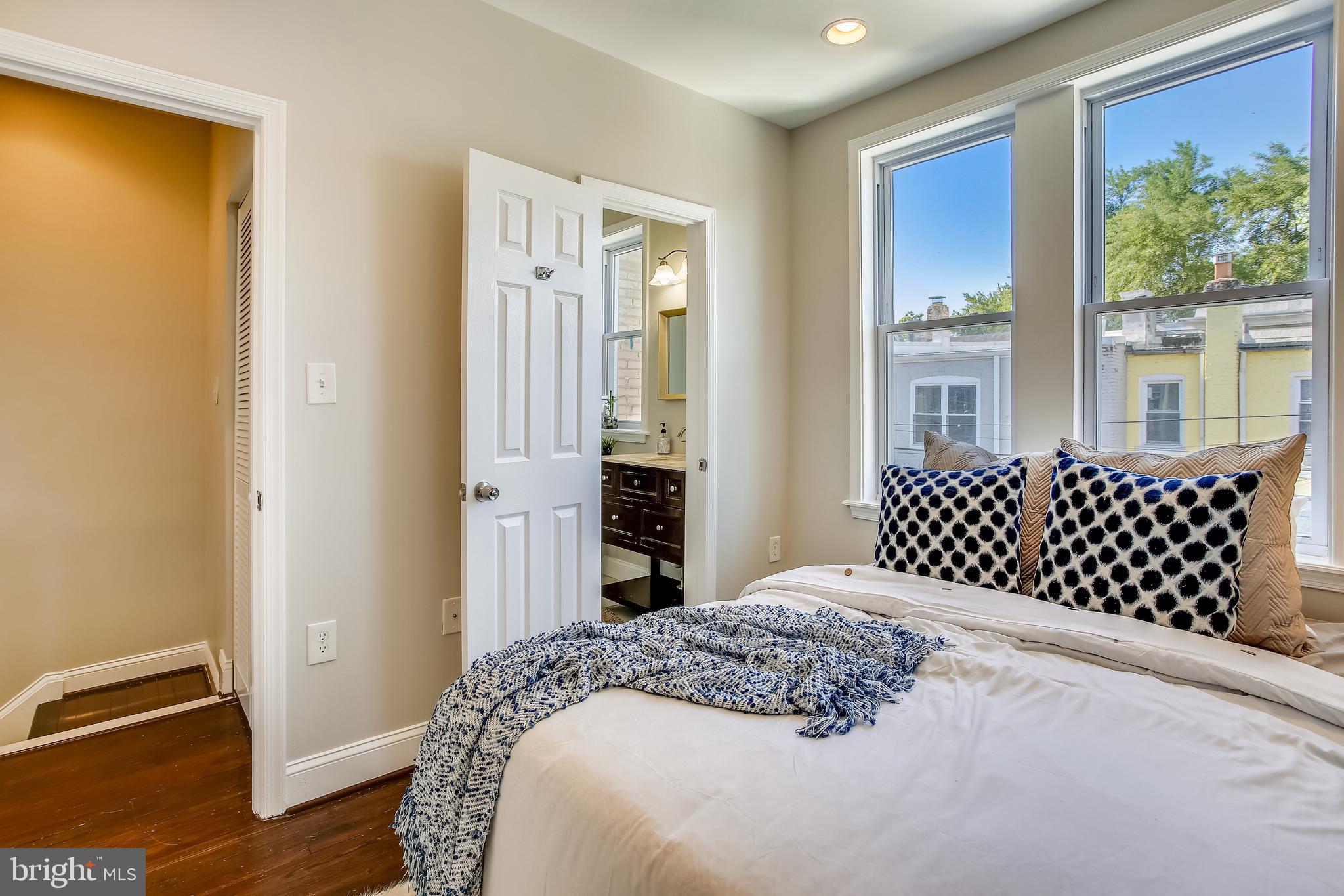 724 Hobart Place Northwest Washington, DC 20001 - Photo 21 of 31