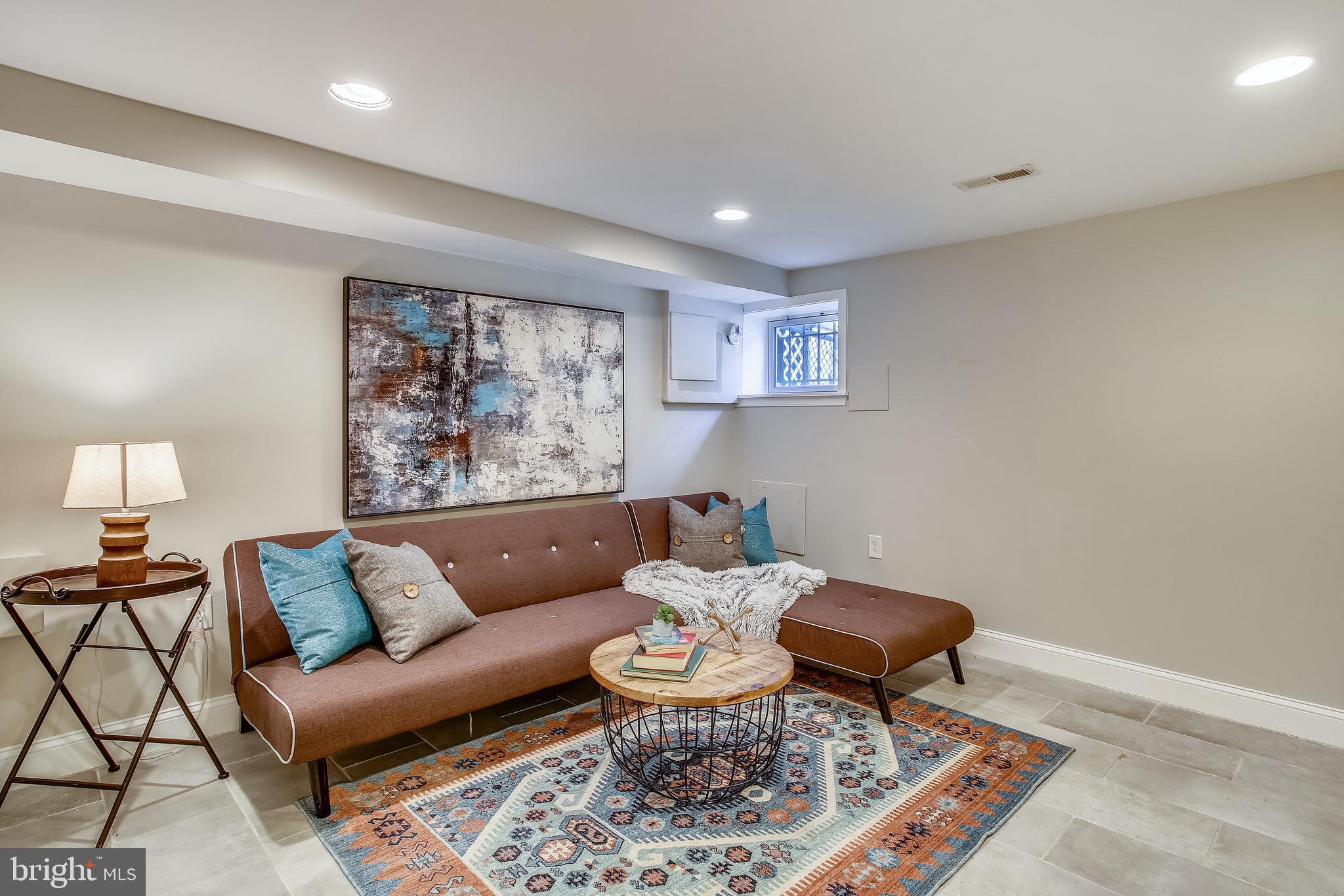 724 Hobart Place Northwest Washington, DC 20001 - Photo 27 of 31