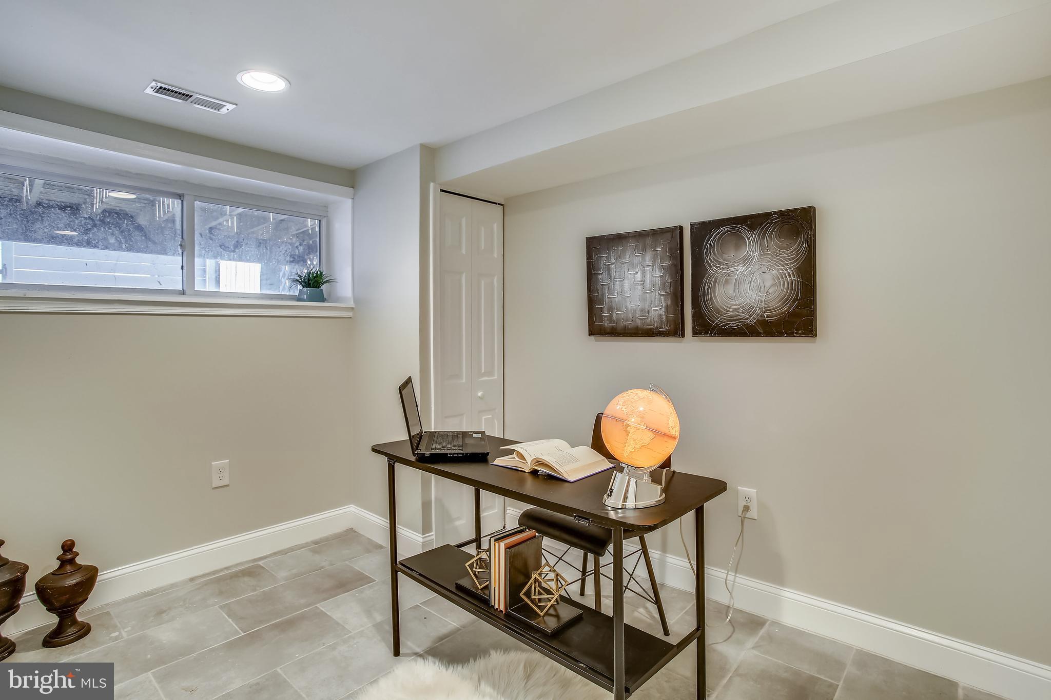 724 Hobart Place Northwest Washington, DC 20001 - Photo 28 of 31