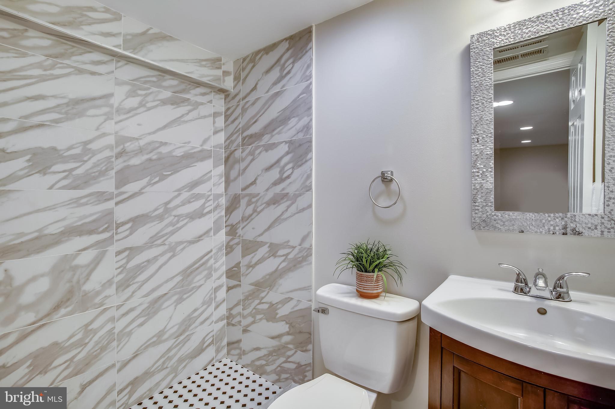 724 Hobart Place Northwest Washington, DC 20001 - Photo 30 of 31