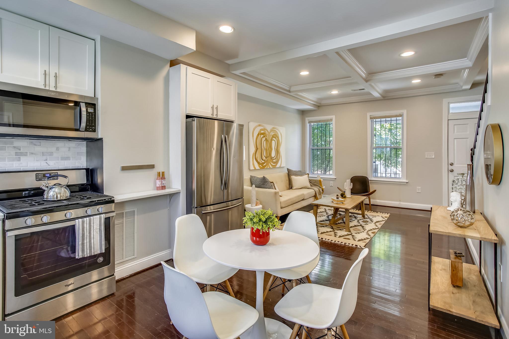 724 Hobart Place Northwest Washington, DC 20001 - Photo 5 of 31