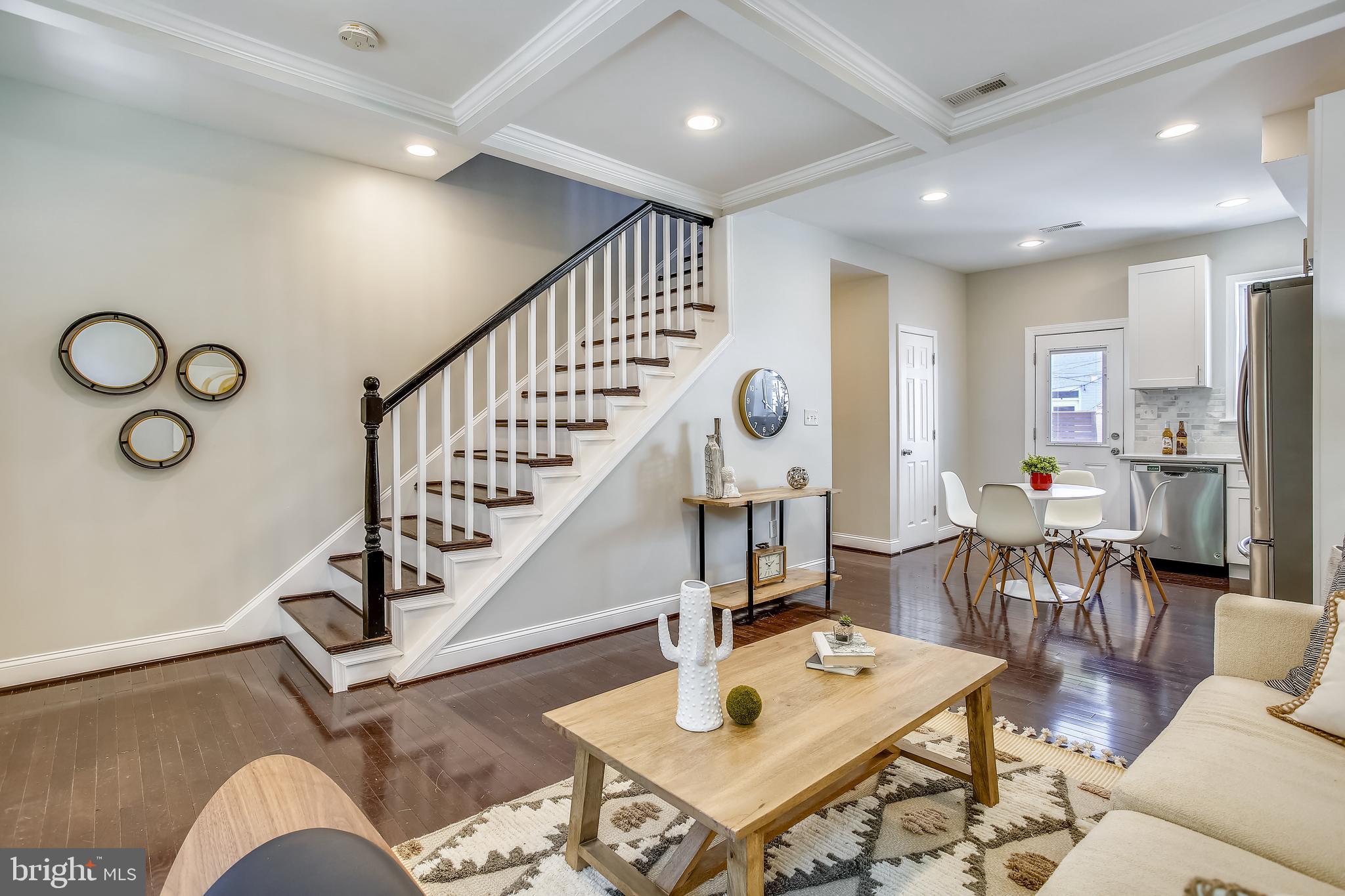 724 Hobart Place Northwest Washington, DC 20001 - Photo 9 of 31