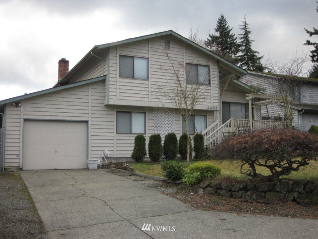 4433 Southeast 4th Street Renton, WA 98059 - Photo 1 of 15