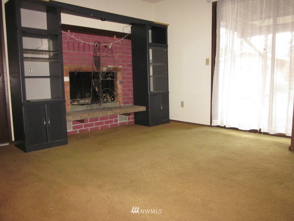 4433 Southeast 4th Street Renton, WA 98059 - Photo 8 of 15