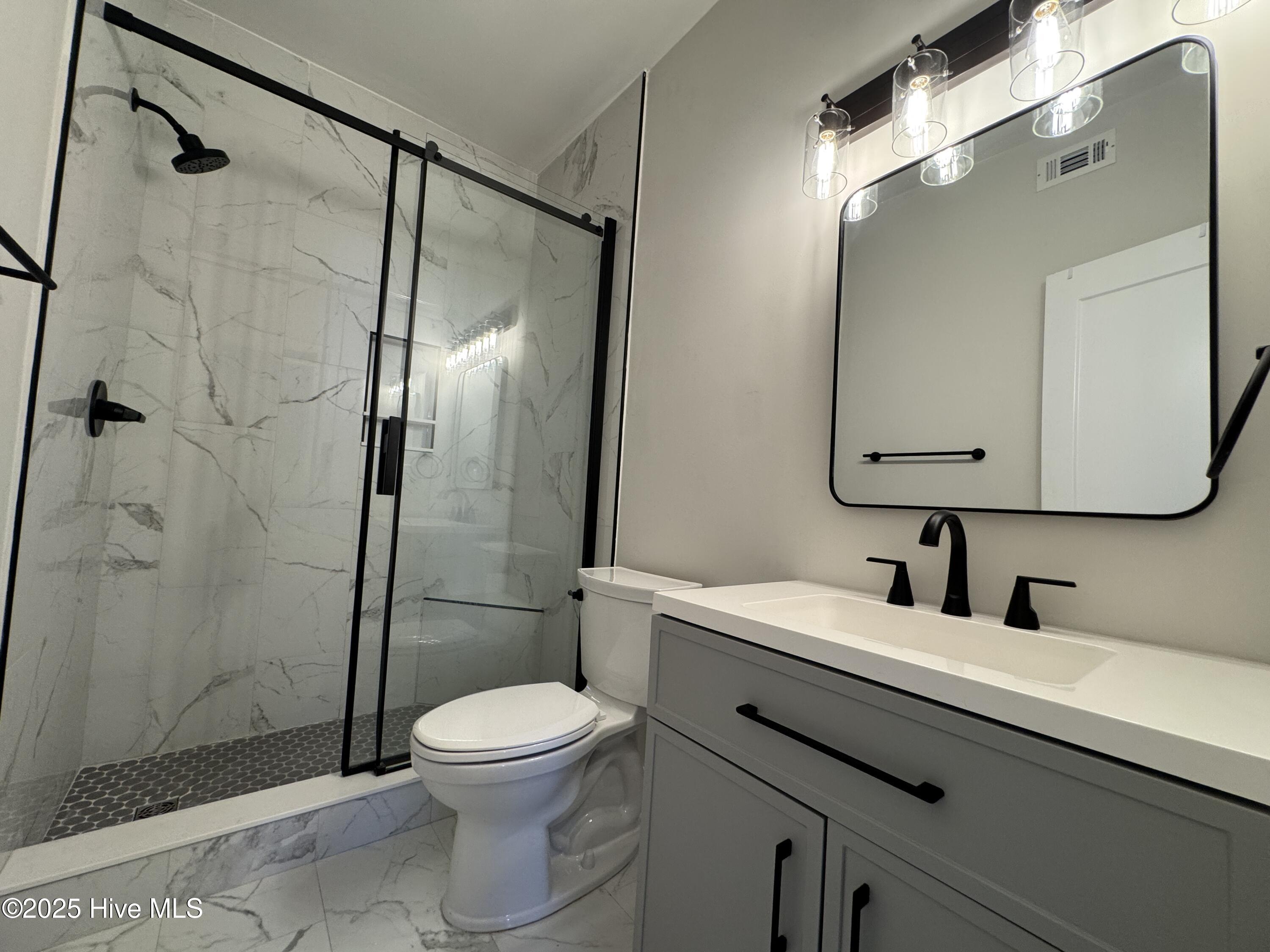 717 Bragg Drive, Unit D Wilmington, NC 28412 - Photo 13 of 22 14 Primary bath