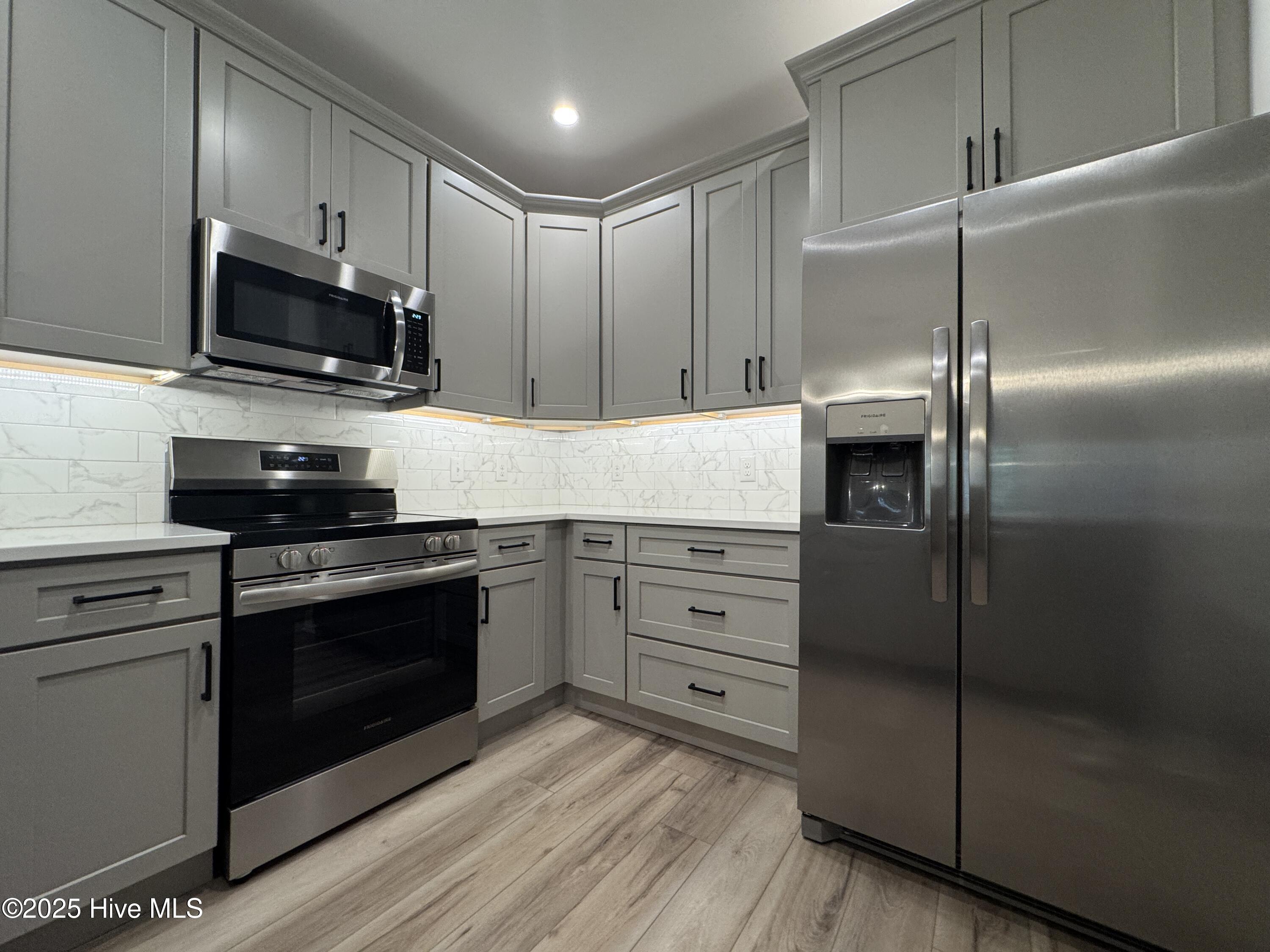 717 Bragg Drive, Unit D Wilmington, NC 28412 - Photo 4 of 22 4 Kitchen