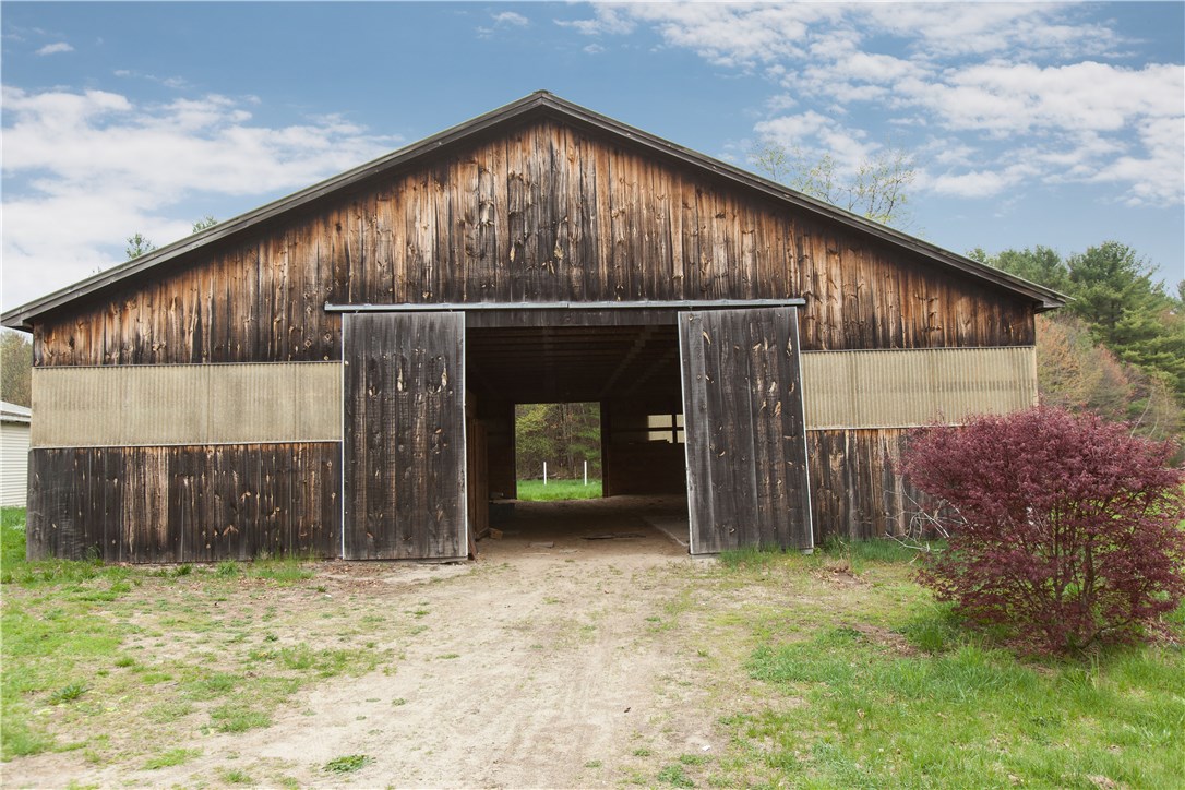 1661 Sherman Farm Road Burrillville, RI 02830 - Photo 4 of 40