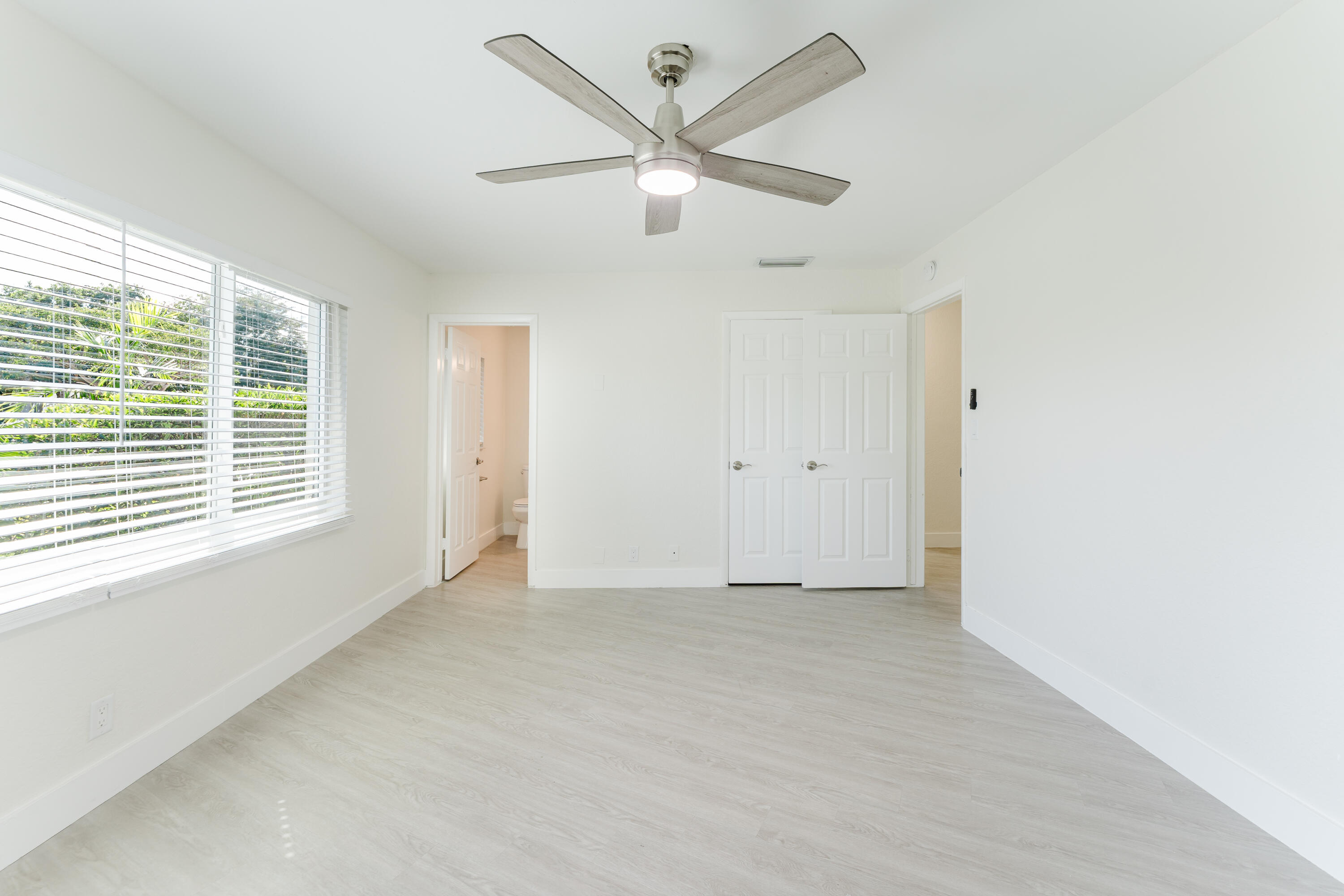 323 Spanish River Boulevard Boca Raton, FL 33431 - Photo 23 of 30 323-21