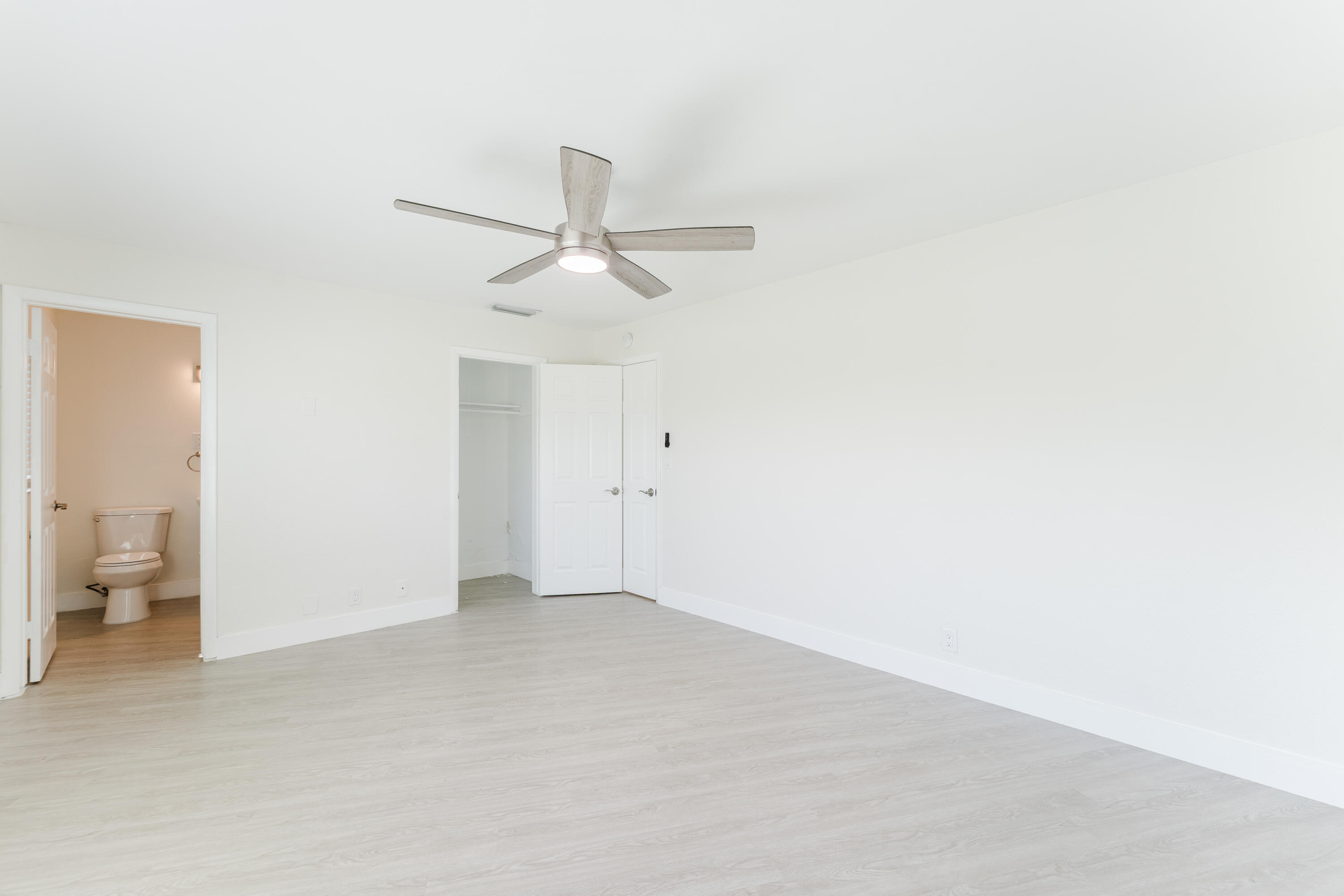 323 Spanish River Boulevard Boca Raton, FL 33431 - Photo 24 of 30 323-22