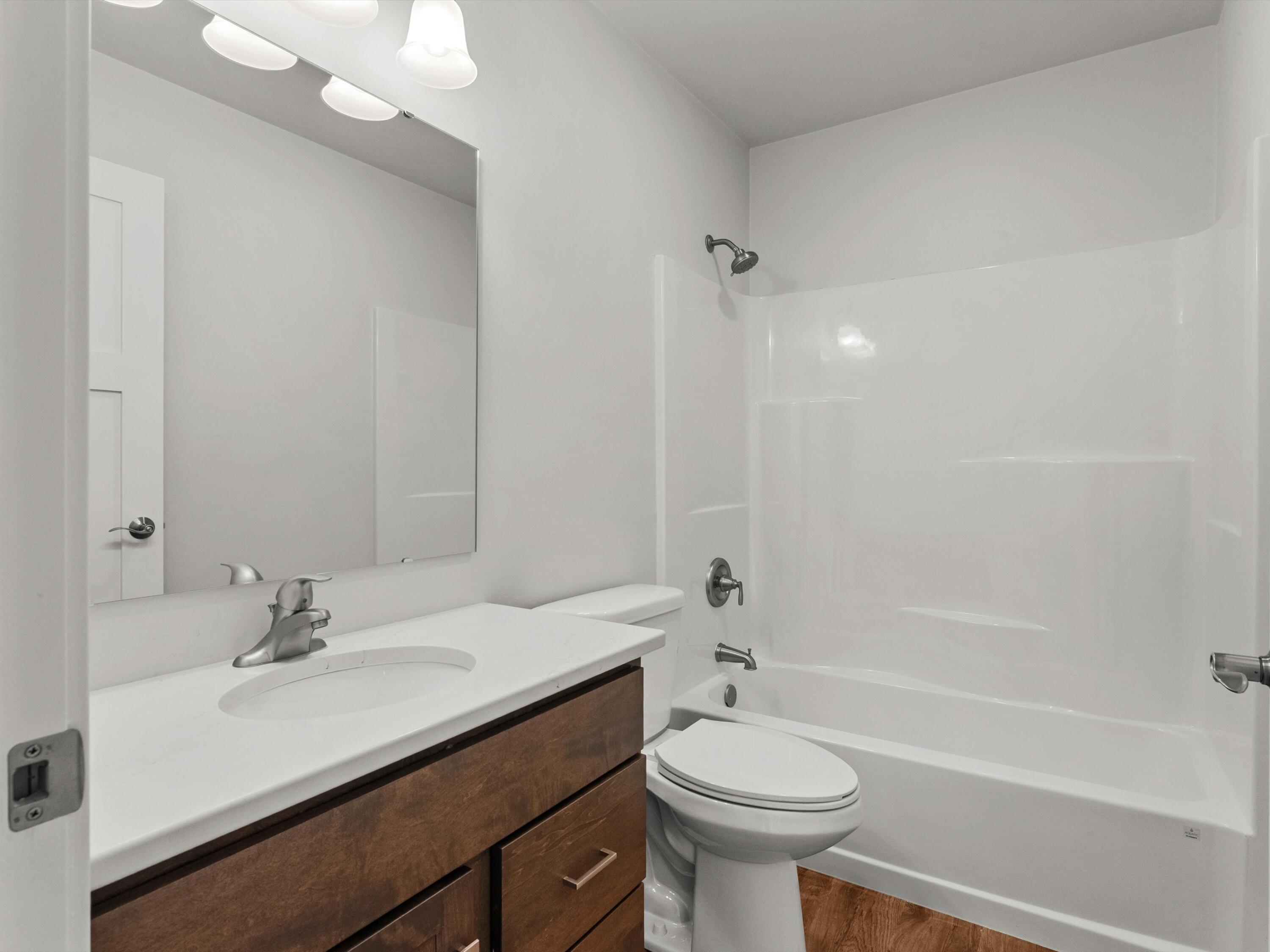 4403 Tannery Road Two Rivers, WI 54241 - Photo 10 of 30 Main Full Bath
