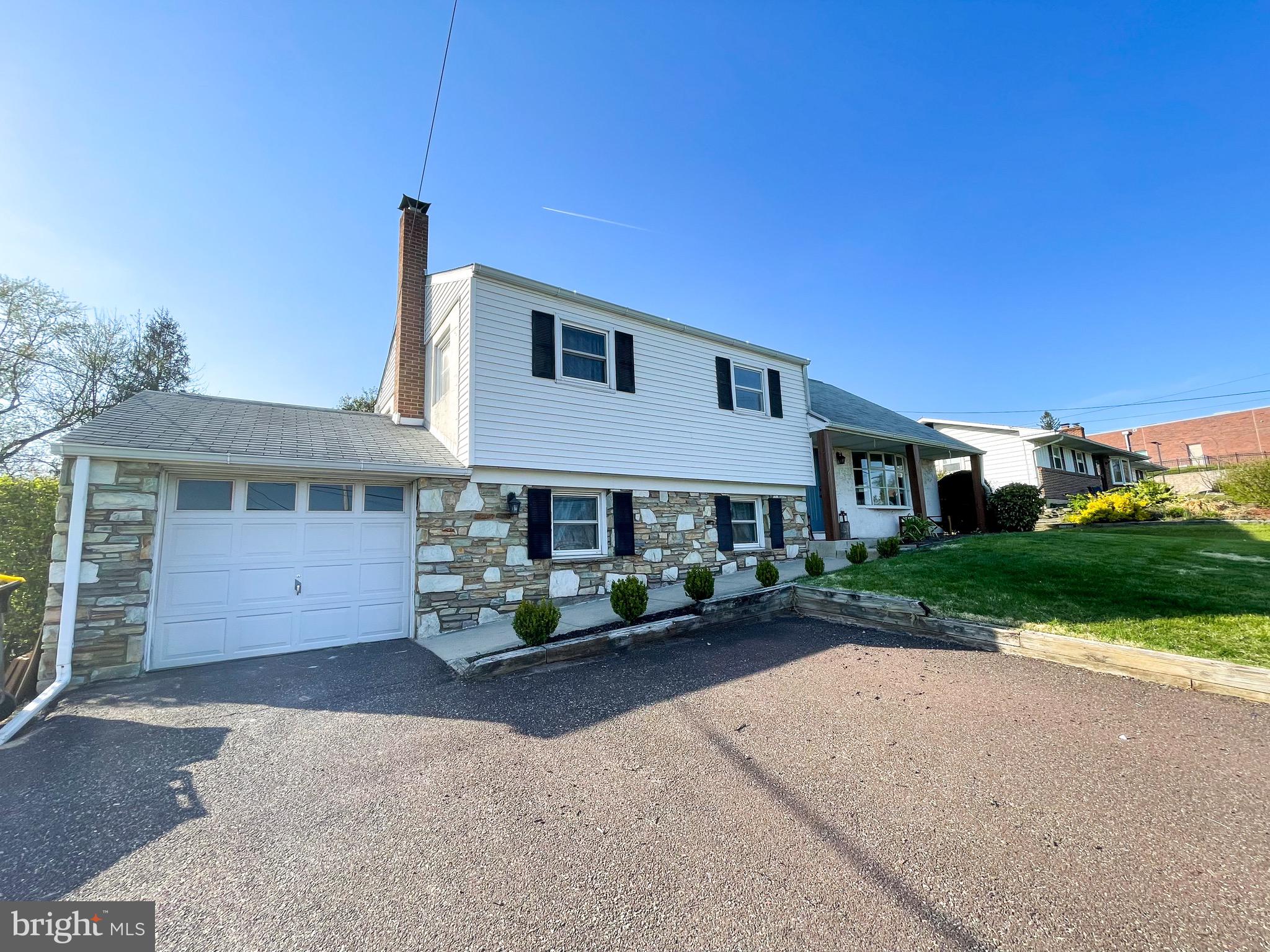 13 East Township Line Road Souderton, PA 18964 - Photo 2 of 24 Gallery Image 2