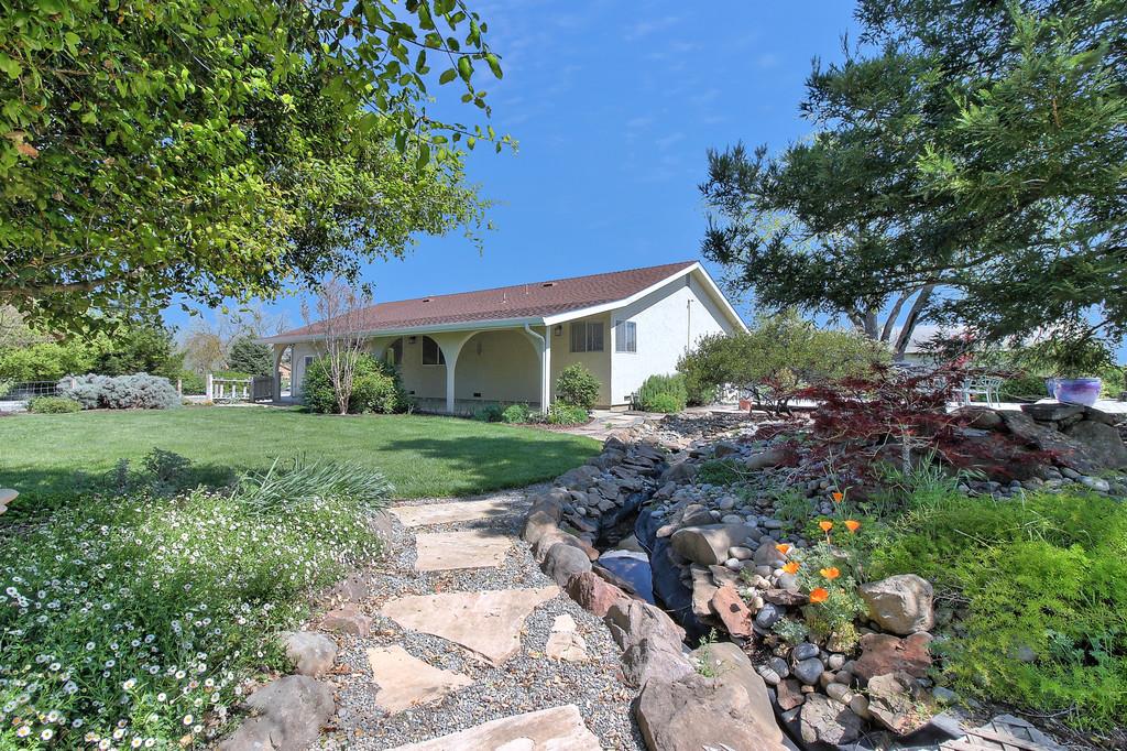 1385 Lane B Gilroy, CA 95020 - Photo 1 of 25 Gallery Image 1