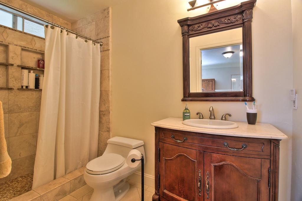 1385 Lane B Gilroy, CA 95020 - Photo 13 of 25 Gallery Image 13