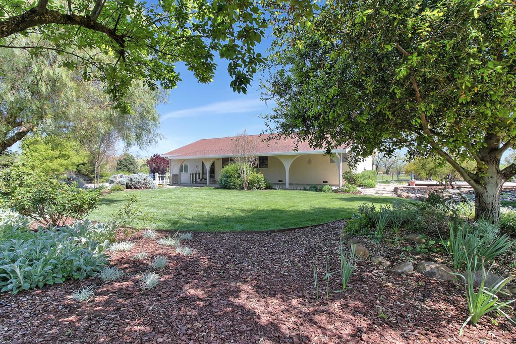 1385 Lane B Gilroy, CA 95020 - Photo 5 of 25 Gallery Image 5