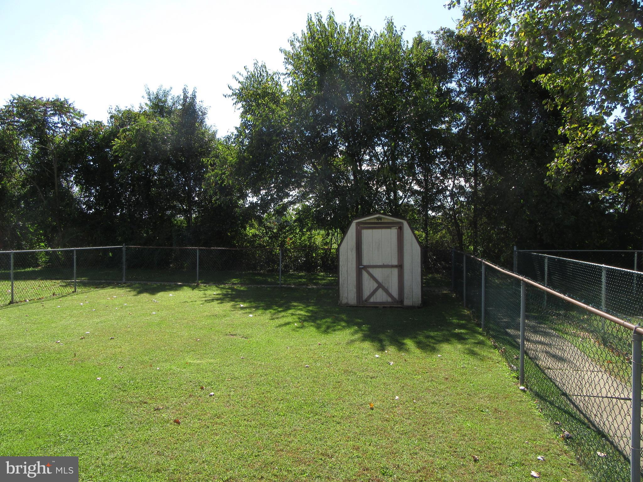 1120 Old Forge Road New Castle, DE 19720 - Photo 3 of 4 fenced backyard
